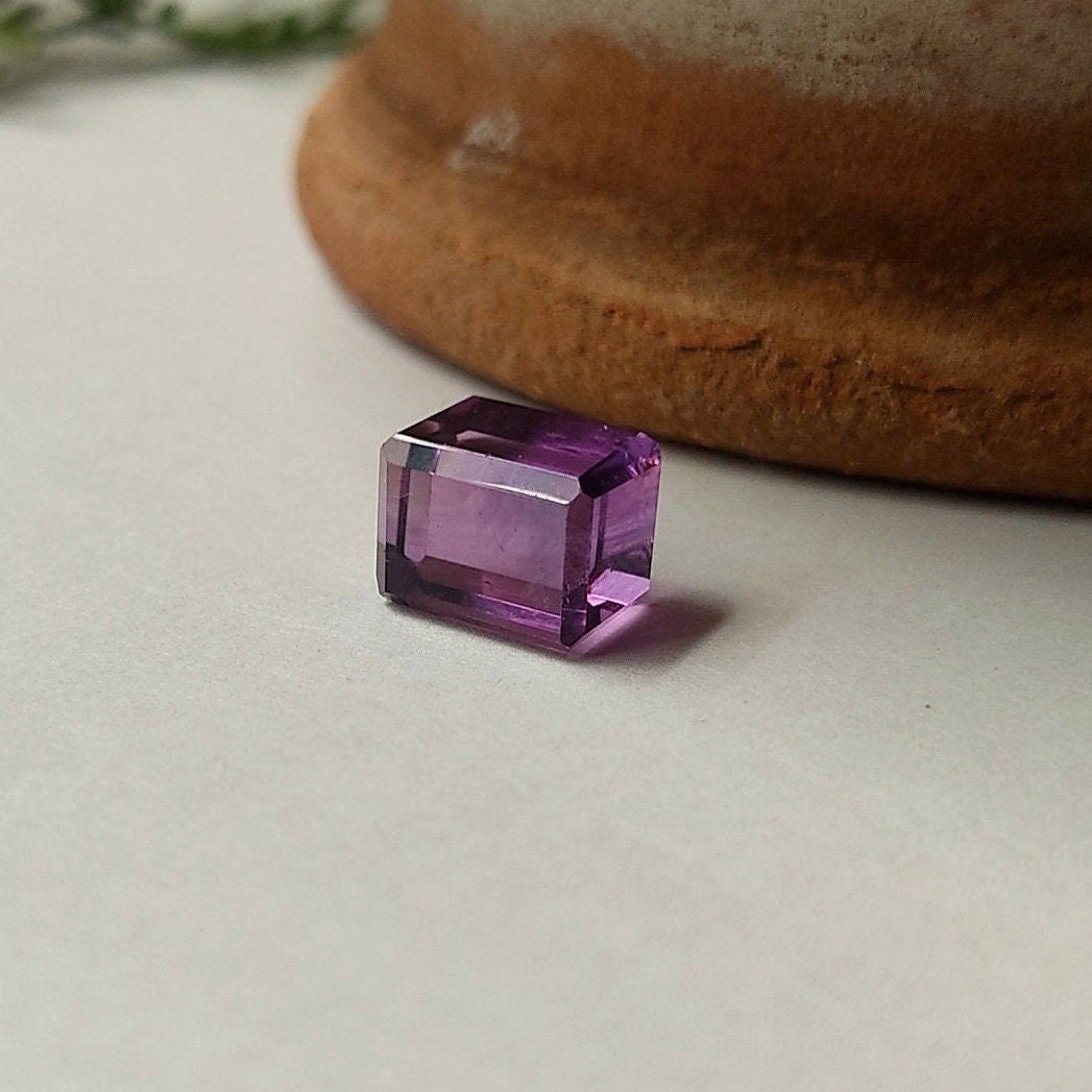 krishna_gems's tweet photo. Excited to share the latest addition to my #etsyshop: Amethyst fancy cuboid 10x7mm/9x6mm.
#amethystfancycube #gemstonecube #fancycutgemstone #cuboidgem #gemstoneforjewelry #dice #CUBE鯖 #pendantjewelry #amethyst #cubecutamethyst #NFFC #LUFC #JioCinema https://t.co/mvniqfLb2h https://t.co/kdIpiacPWO