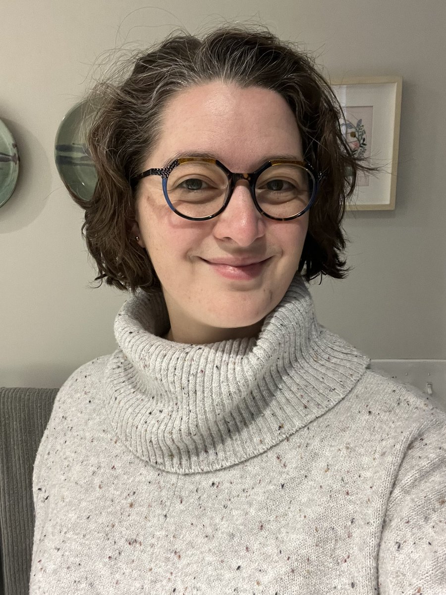 Oh look! A profile photo that looks like me! Updating it so my new #iac23 pals can better find me.