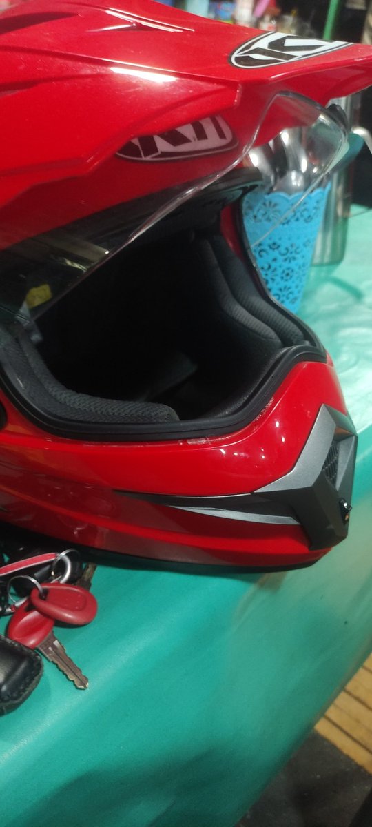 s4mzer's tweet photo. KYT helmet https://t.co/wQ3bFRSWNO