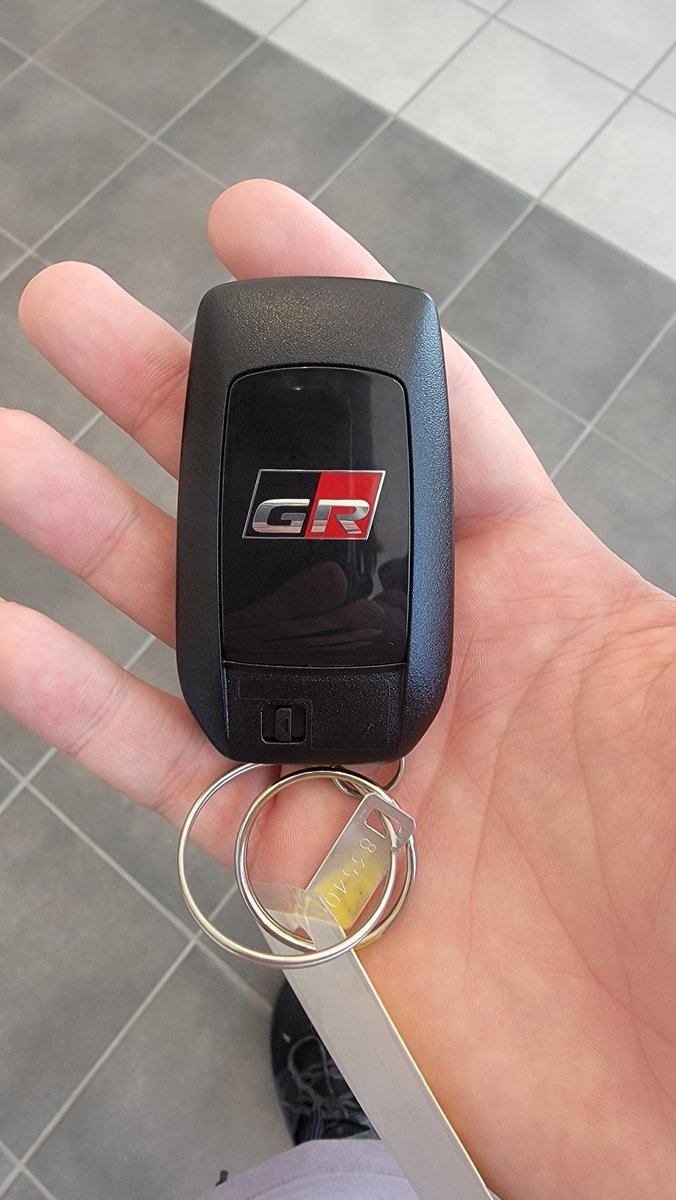 VihzE's tweet photo. new whip https://t.co/Z5NtReAgLe