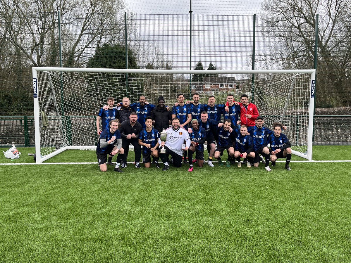 What can I say game had everything banter battles on the pitch two teams fighting for the badge 

Credit to <a href="/KingstonAll22/">Kingston Alliance</a> on the 3-1 and lifting the 🏆 

Highlights out in the week 🎥 

#sundayleaguesettings