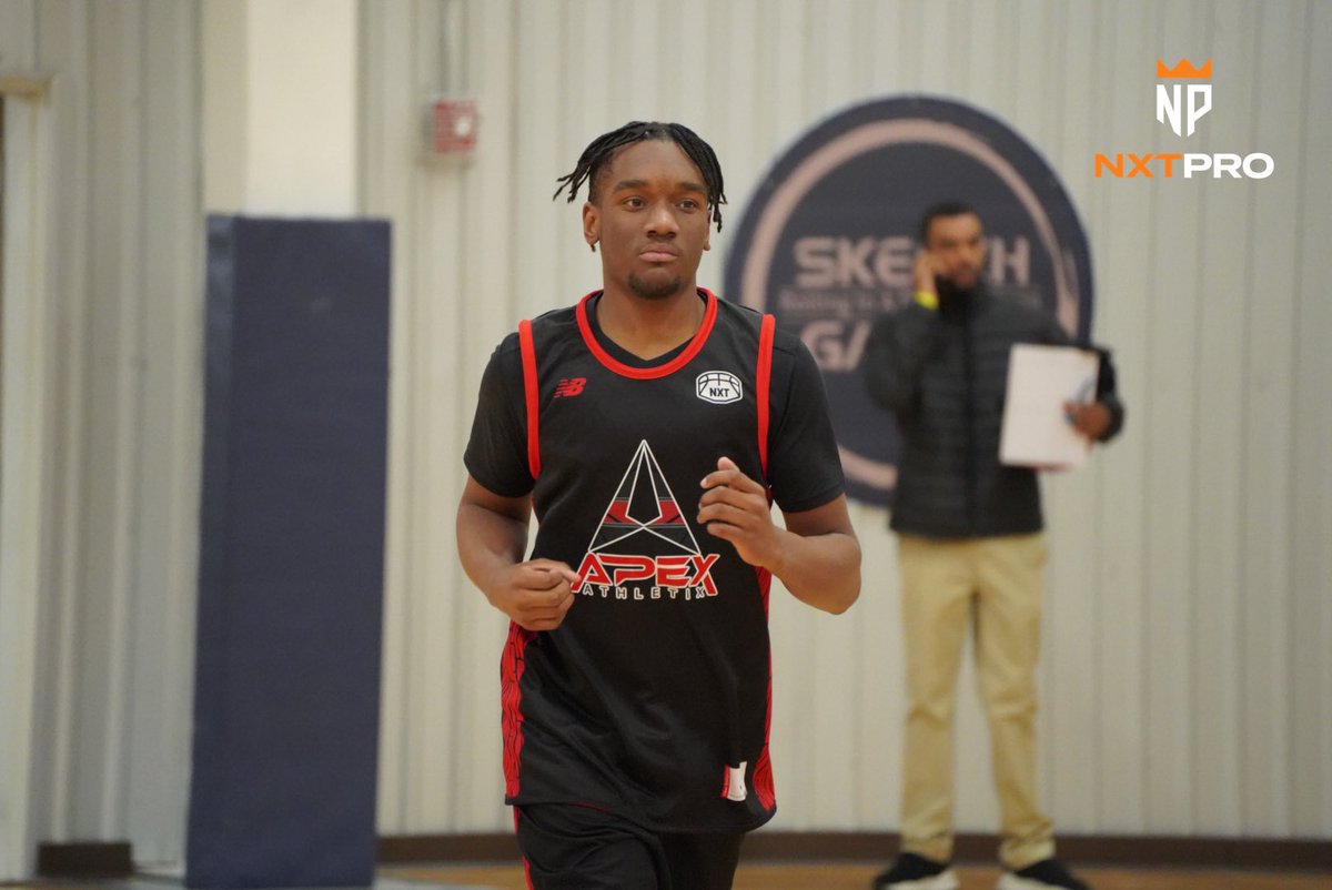 NxtProHoops's tweet photo. Apex Athletix 2024 NXT is deep and super talented. 

Getting big-time contributions from 2024 6’9 Evan Coates, 2024 6’3 Damariae Sawyer, 2024 6’4 Tim Gorham and 2024 6’0 Cam Kroeger in this one. 

@apexathletixaz https://t.co/vj2sPh7jxU