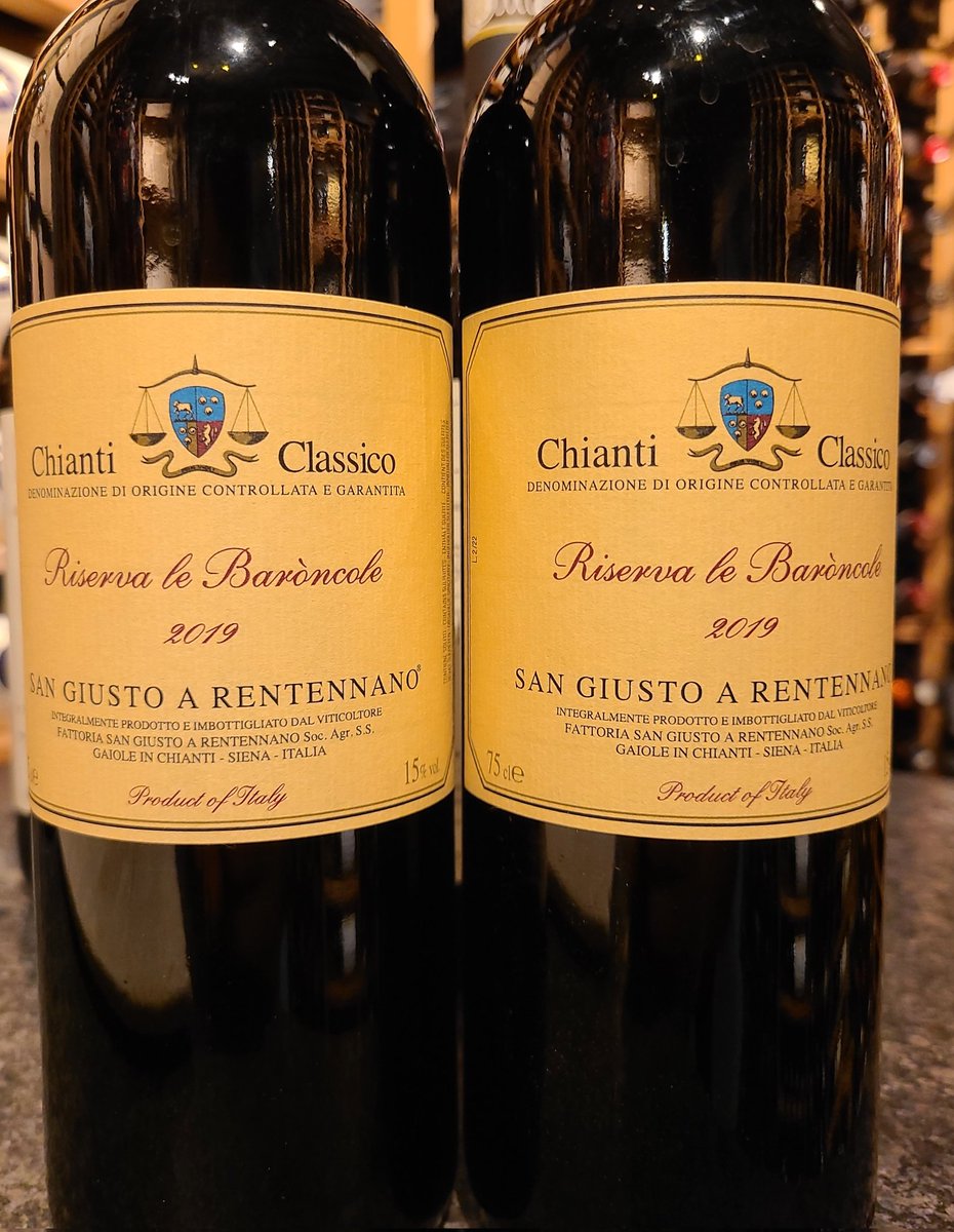 MTLWINEGUY's tweet photo. Tons of @chianticlassico 🐓 flowing into the cellar lately 🍷🇮🇹💪🤩🔝
#CCcrew influencing me @dpen_cc @Ahachey101 @ChiantiNews
#Caparsa 2019 #CC
#Fontodi 2020 #CC
#SanGiustoARentennano 2020 #CC + #CCR #LaBaroncole 2019
📍Radda 📍Panzano 📍Gaiole
@PaoloCianferoni @JohnMFodera https://t.co/6aynFerbhr