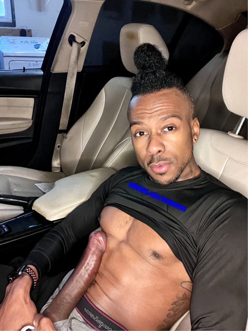 I just got back from the gym. Wassup  #fitness   https://t.co/L0FtKjLMgB https://t.co/qLrpzhPiWS<a href="/tag/fitness"class="tags">#fitness</a>