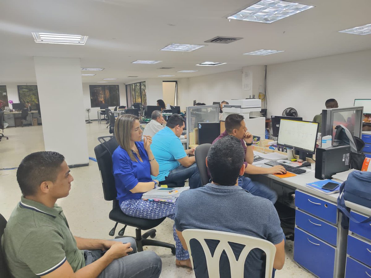 LizGutierrezR's tweet image. ✅ Realizamos sensibilización sobre herramientas de control en el marco del #MIPG.
✅ Avanzamos en la automatización del seguimiento al Plan de Desarrollo y Proyectos de Inversión con @DAPMCali y @GobiernoCali