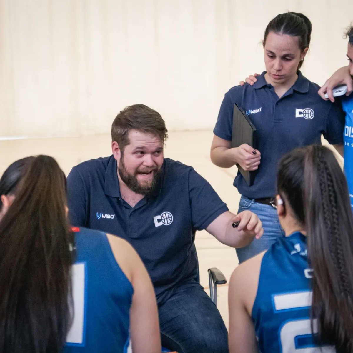 DistritOlimpico's tweet photo. El JFA nunca dejó de creer ante @btorrelodones y peleó sacando ese alma guerrera que tanto caracteriza a nuestras jugadoras. Por desgracia, esta vez pasan a semifinales nuestras rivales. 

¡Gran temporada de las chicas de Raúl Torres! 

@cesurformacion @AuraMed
#letsDOit #yosoyDO https://t.co/I5cjQmGQqq