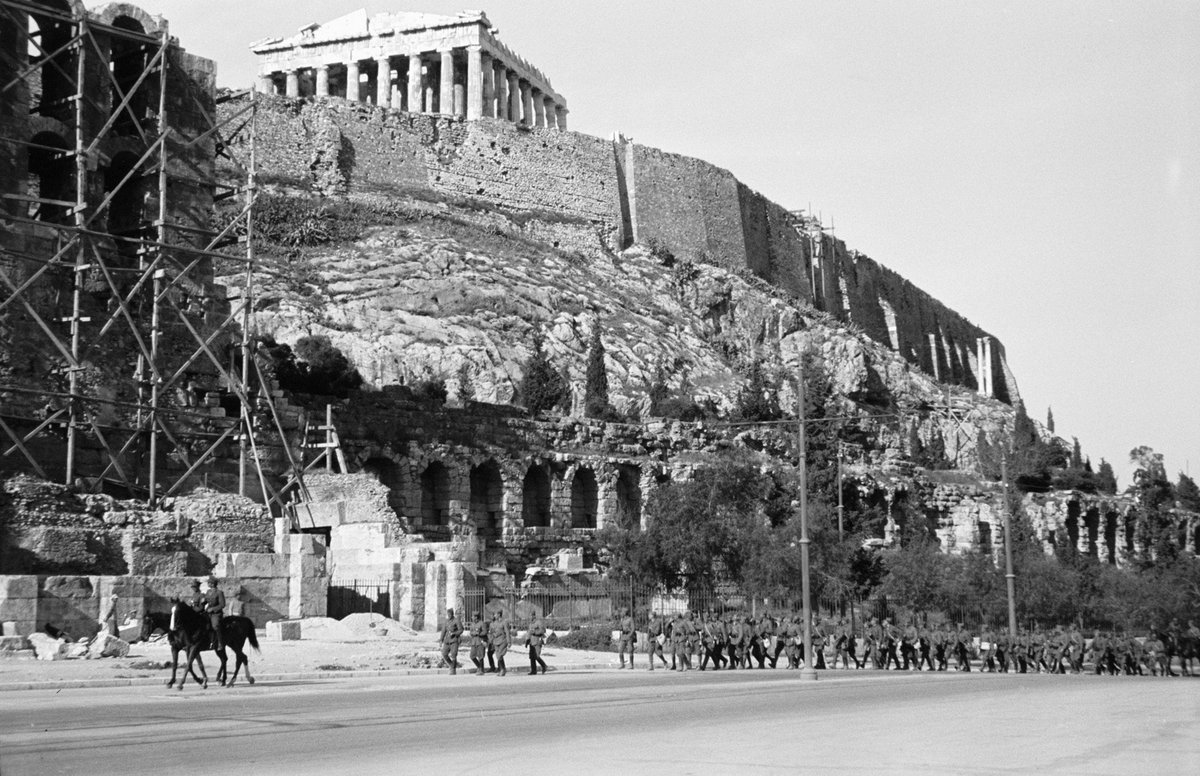 Έλληνες στρατιώτες στην Αθήνα του 1936.
#Athens #Greekarmy