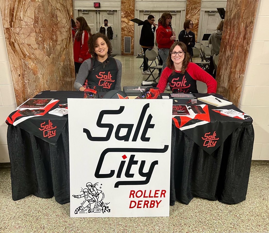 We had so much fun at <a href="/SyracuseCrunch/">Syracuse Crunch</a> Pride Night yesterday! Thanks for having us 🌈🏒

#HockeyIsForEveryone #RollerDerbyIsForEveryone
