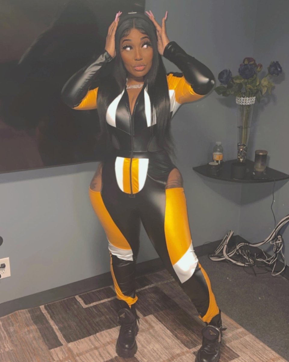 iamphyr's tweet photo. About last nightβs performance
#iamphyr π₯ #SaturdayMood #BlackWoman #hiphopculture #GoodVibes https://t.co/I5diPEosrR