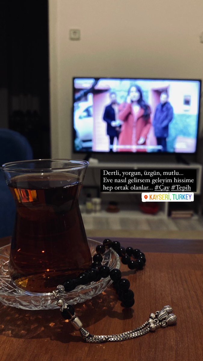 omeraltas4090's tweet photo. Dertli, yorgun, üzgün, mutlu…
Eve nasıl gelirsem geleyim hissime hep ortak olanlar… #Çay #Tepih #Kayseri https://t.co/Pr1Rl0Tbcp