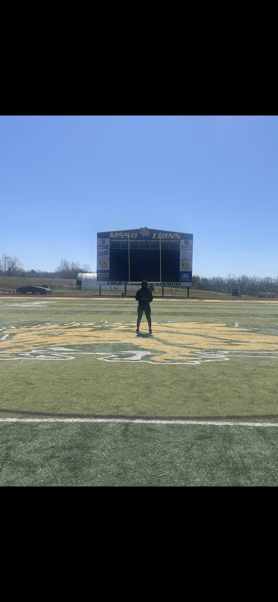 Had a great time at <a href="/MOSOFootball/">Missouri Southern Football</a>. Thank you <a href="/CoachAB_MSSU/">Atiba Bradley</a> <a href="/CoachRahl/">Matt Rahl</a> <a href="/JerodAlton/">Jerod Alton</a> for having me, looking forward to coming back.
<a href="/FootballTHS/">Timberland Football</a> <a href="/Coach__Shelton/">Rick Shelton</a>