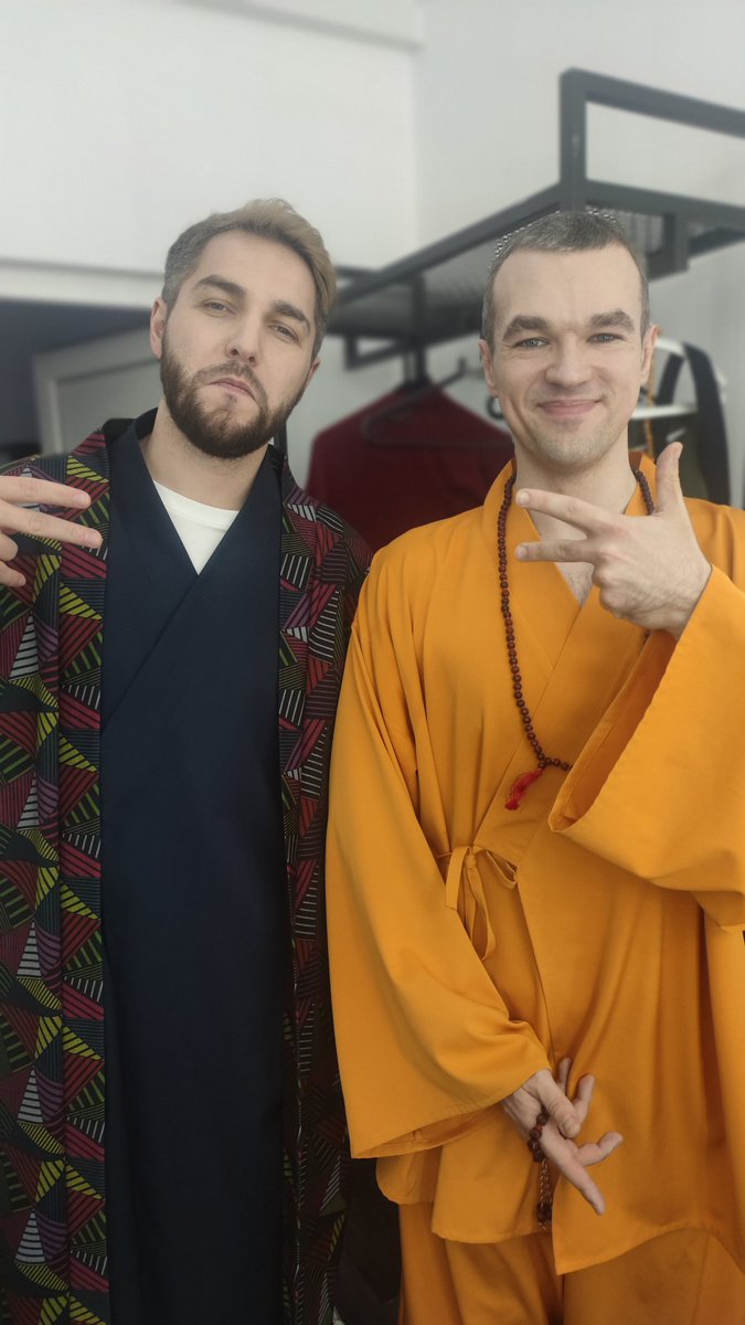 SantaDoto's tweet photo. Комментирую матч сезона Team Spirit vs HellRaisers прямо сейчас на https://t.co/grBLyb6Aoq
После него подрублю сам :3 https://t.co/fKXxkctWYY