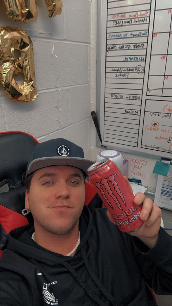 TonyTheKnifeMan's tweet photo. Only thing keep me going after a night of gaming!😮‍💨 #gaminglife #twitchgamer #MonsterEnergy #ratherbegaming https://t.co/h7qb83y4lY