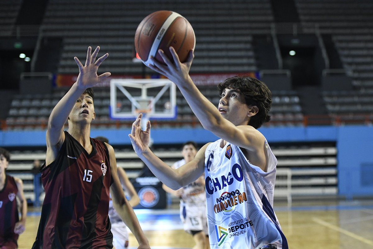 cabboficial's tweet photo. 🥉 Mendoza se quedó con el tercer puesto del Argentino U15 masculino tras vencer 96-85 a Chaco.

📊 Brocal (20 puntos, 9 rebotes y 5 asistencias) y Nitzlnader (24 puntos), las figuras del vencedor. Tondini sumó 31 en el perdedor https://t.co/yHpSXKi1AR