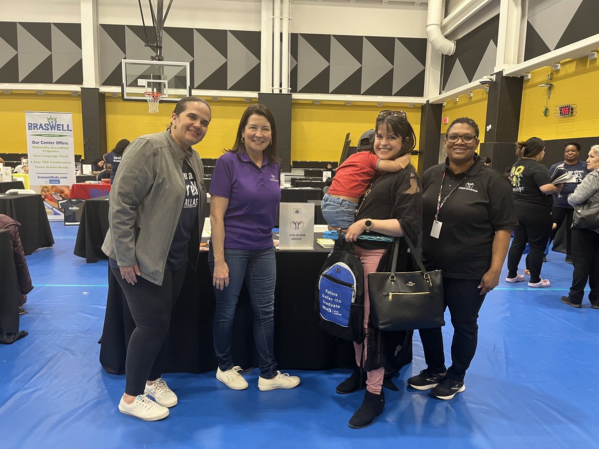 It’s a great day at the ⁦<a href="/ICanReadDallas/">Early Learning Dallas ISD</a>⁩ PreK enrollment fair! ⁦⁦⁦<a href="/ChildCareGroup/">ChildCareGroup</a>⁩ offers ⁦<a href="/NAEYC/">NAEYC</a>⁩ accredited #Head Start programs in partnership with #DISD public PreK. A win-win for #children &amp; #families. ⁦⁦<a href="/HeadStartgov/">Office of Head Start</a>⁩ ⁦<a href="/DrElenaSHill/">Dr. Elena S. Hill</a>⁩