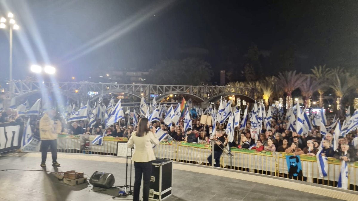 Efratrayten1's tweet photo. אלפים בראשון לציון. מבינים מה זה השהיה ב-ה׳. https://t.co/5mr0aFikbJ