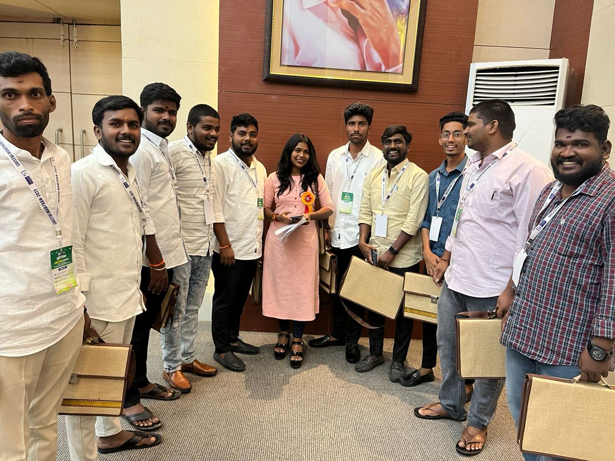Jogunaveenkumar's tweet photo. Some Pictures of SFD National Environment Conclave #Srishtimanthan 
@SFDIndiaOrg @ABVPVoice 
#SFDTelangana #SFDIndia #ABVP https://t.co/9zNwoCD9vh