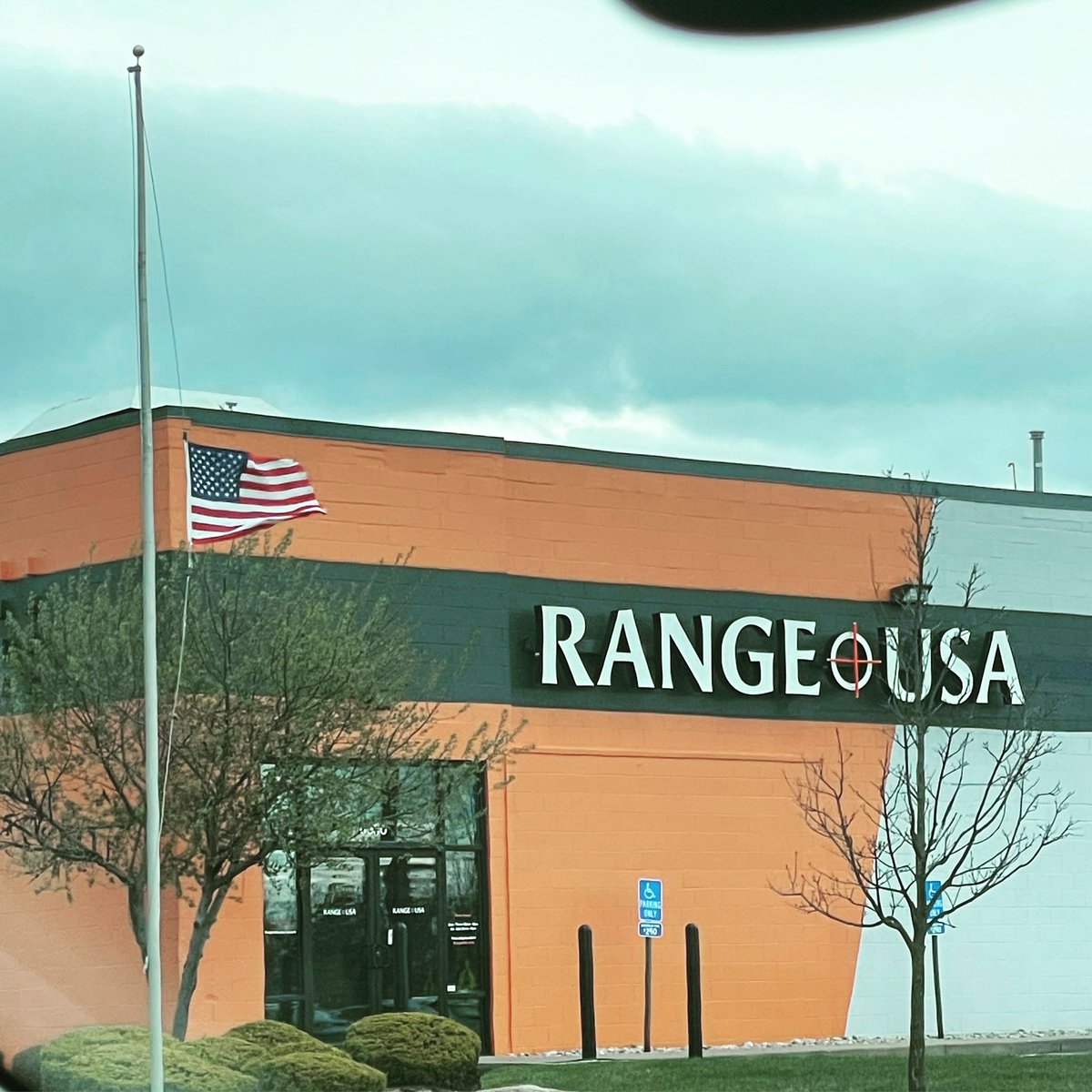 Lost_by_Resolve's tweet photo. Flags at half mast for dead kids. #thoughtsandprayers https://t.co/pSwCfWICPp