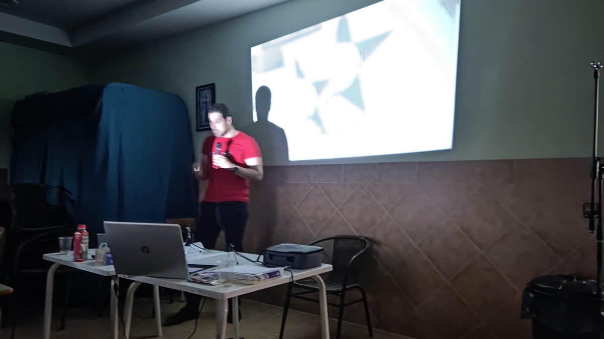 José Castillo nos habla de los jugadores estrella desde el punto de vista del organizador. Última charla de este EntreReVs, aunque siga el programa ;)