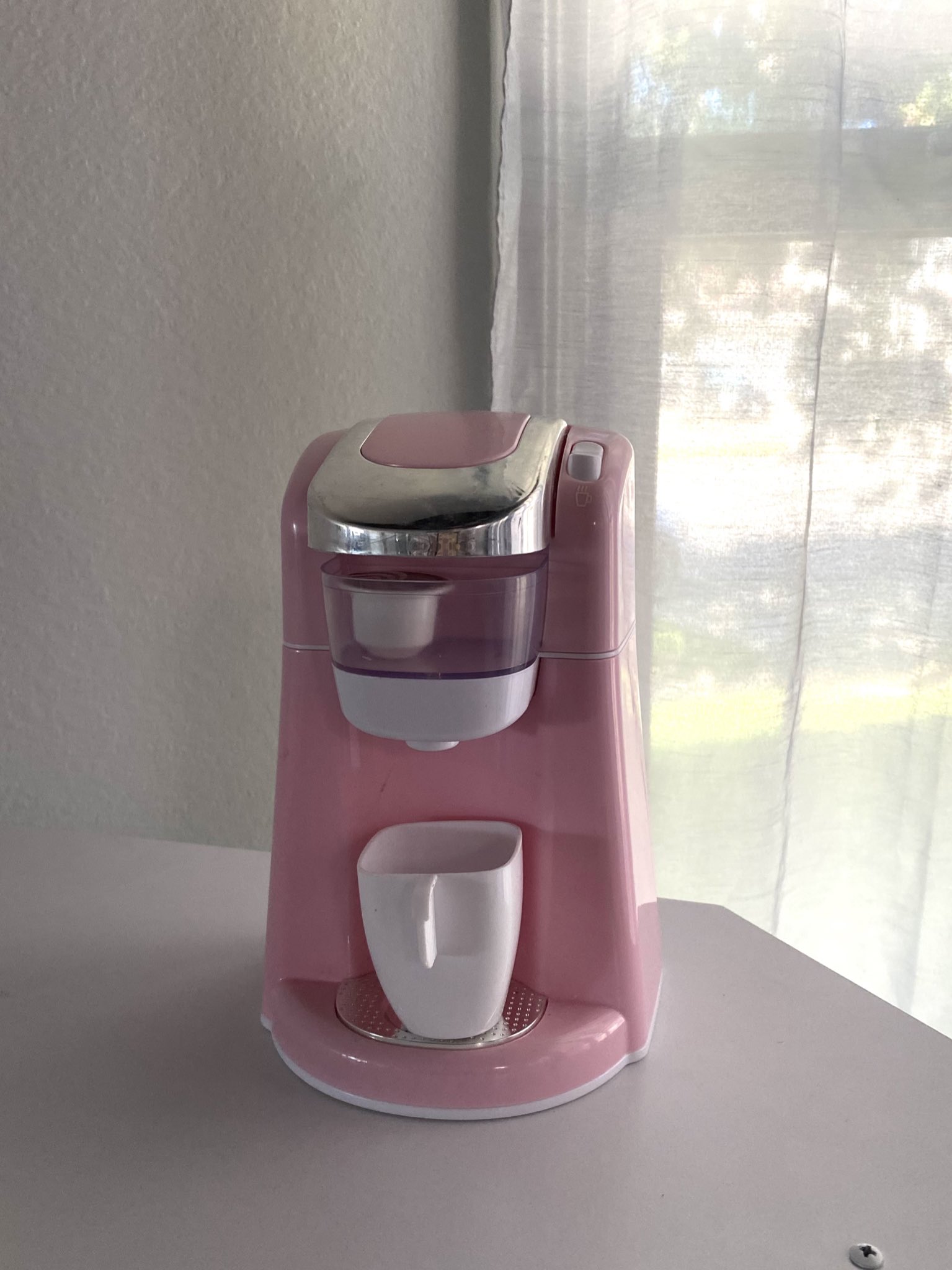 pris on X: kid's playsets are so fun now because why does my niece have a  pink pretend keurig  / X