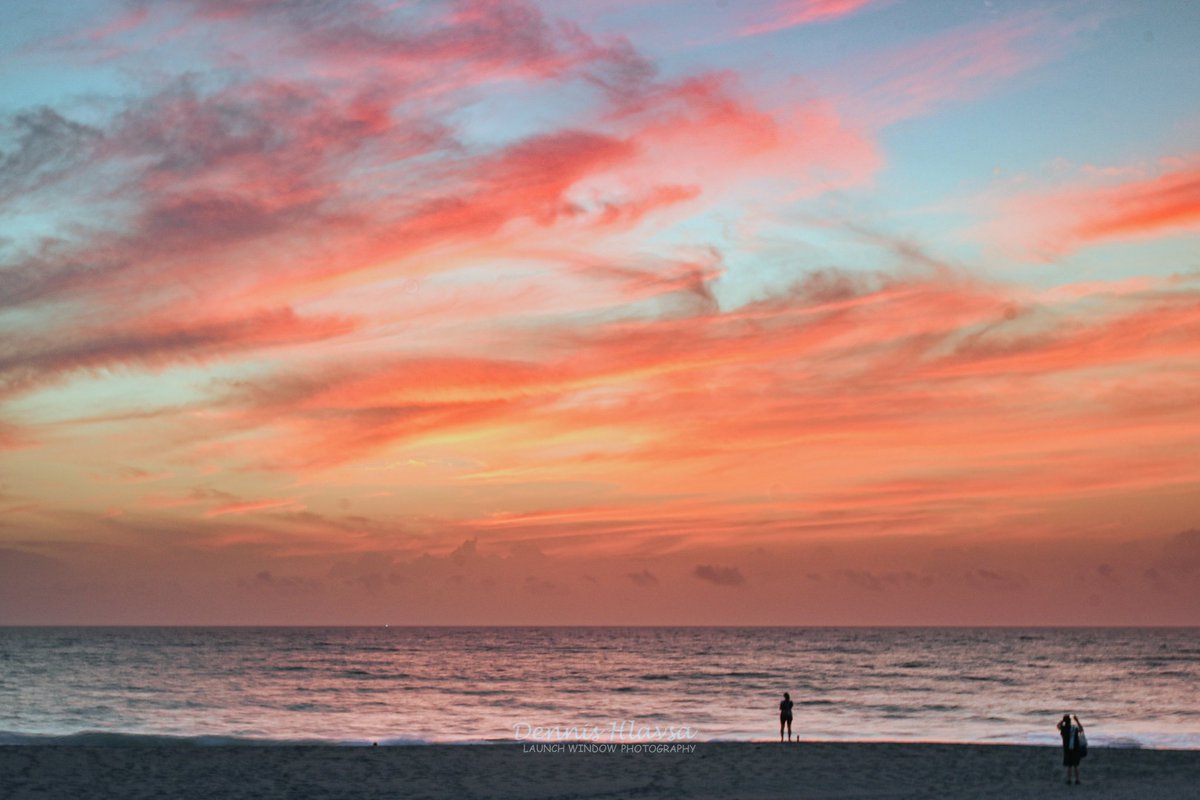 Cotton Candy Sunrise 
#sunrise #pinkclouds #ThePhotoHour