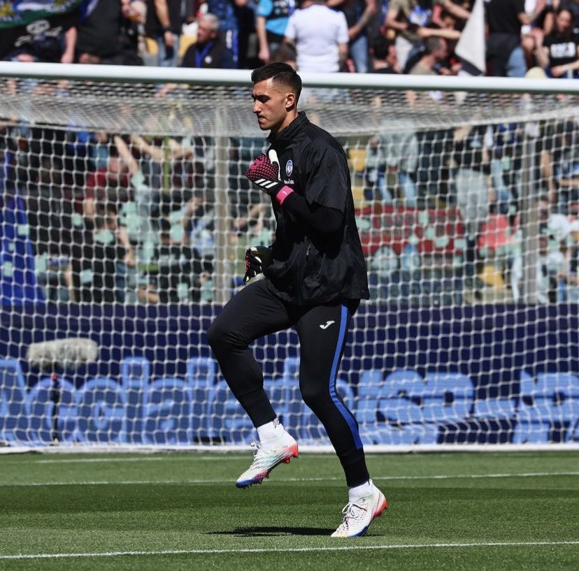 musso_juan's tweet photo. Torniamo a Bergamo con i tre punti. Dieci partite da qui alla fine, da affrontare come finali. #ForzaAtalanta 

Volvemos a Bergamo con los tres puntos. Quedan diez partidos, los afrontaremos como si fuesen finales. #ForzaAtalanta https://t.co/naggoyYl5M