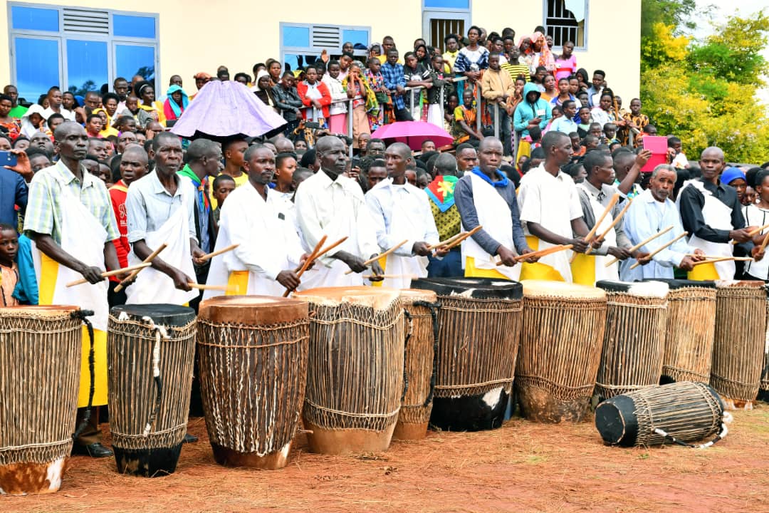 Uyu munsi Murenge wa kibungo <a href="/NgomaDistrict/">Ngoma District</a> kuri stade Cyasemakamba habereye umuhango wo kwimika Musenyeri Jean Marie Vianney Twagirayezu watorewe kuyobora Diyoseze ya Kibungo. N'umuhango wayobowe na Nyiricyubahiro #CardinalAntoineKambana.