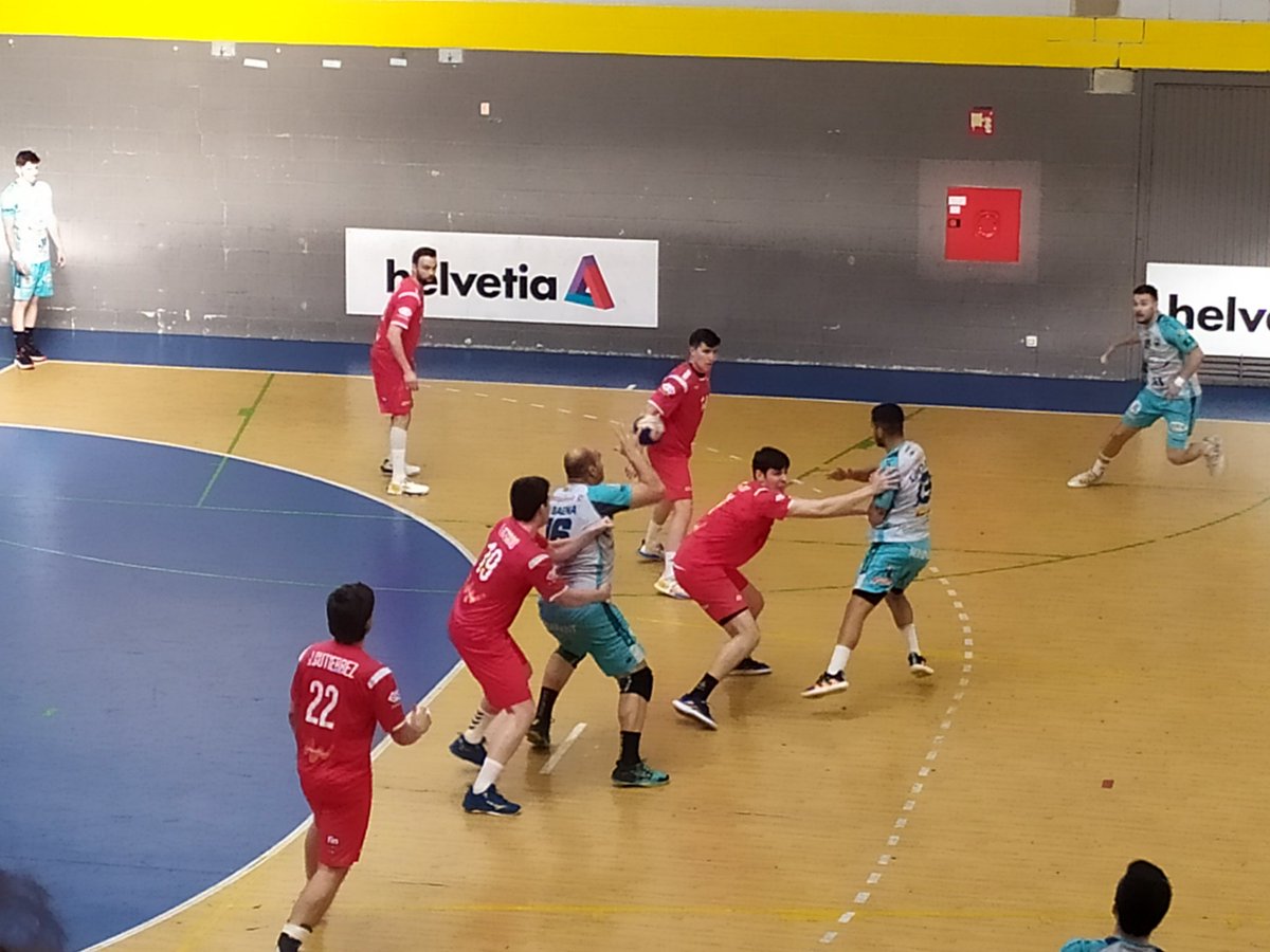 josete8877's tweet photo. 🔚 JORNADA 3️⃣ #DHPlataMasc

@bmalcobendas 27
@AlsurBMATQ    28

Los de #Alcobendas tuvieron opciones hasta el final,gracias a la actuación de @Ramonfz_22 en un final de infarto 😔

Tocará seguir luchando con más fuerza si cabe.

@CedenaMario 7🎯

#BalonmanoAlcobendas https://t.co/yb60NHtqUt