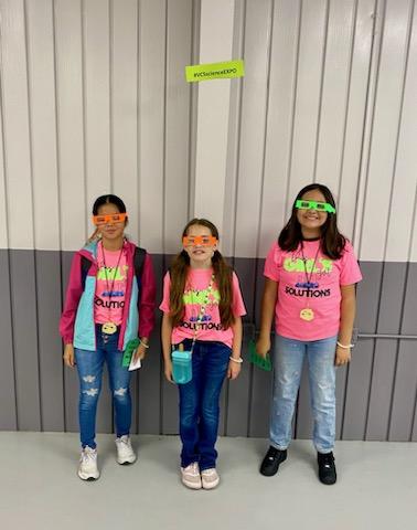 MsE_teaches's tweet photo. Super proud of these goaaaalllll crussshhhherrrs and the amazing work they did representing @spiritbelieves at the #VCSScienceExpo. S/o to our TOTY Mrs. McCormick for working with our #VCSscientists https://t.co/qYqzJi7nl6