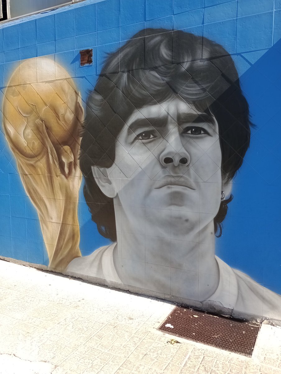 maurofulco's tweet photo. En las paredes, Diego #VillaInsuperable https://t.co/ahSta4Ikx3