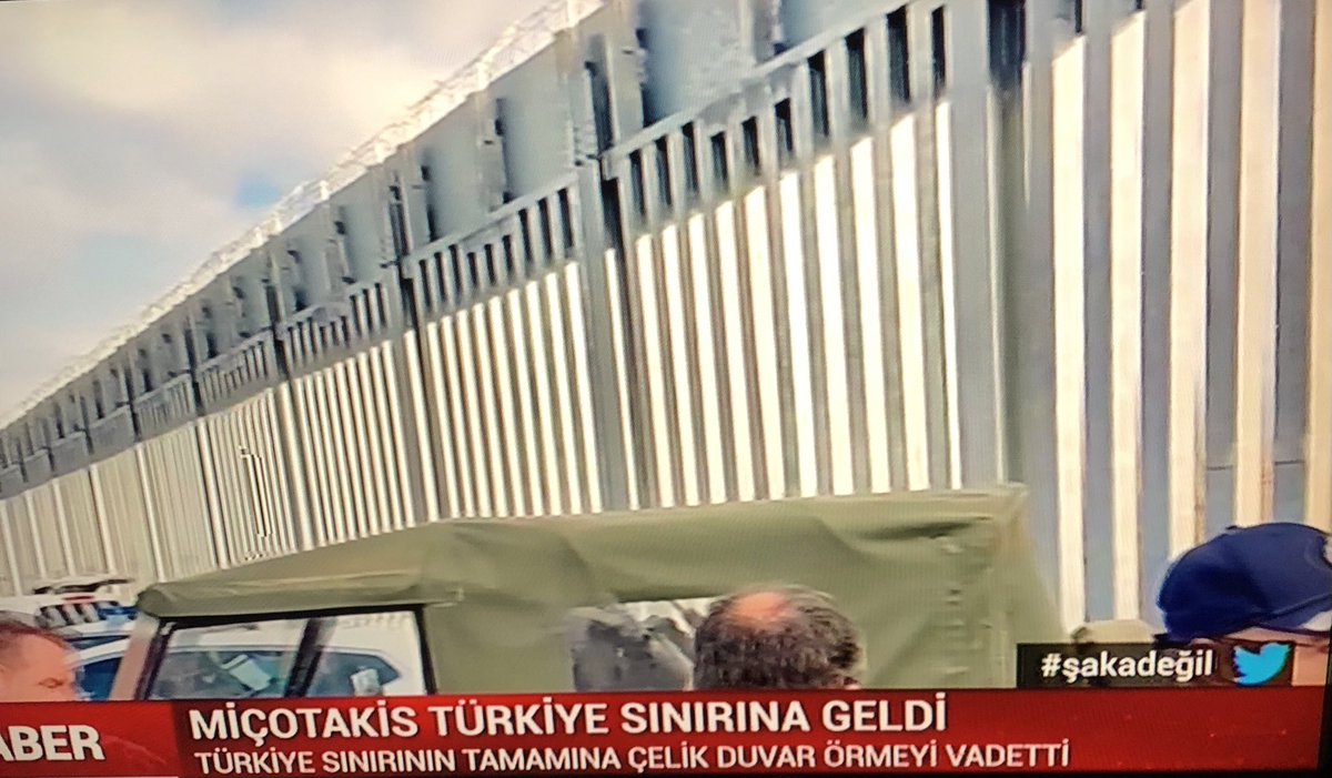 Bu duvar insanlık ve tabiat düşmanlığıdır. İnsanları sömür sonra duvar çek. Kim hapiste acaba?…