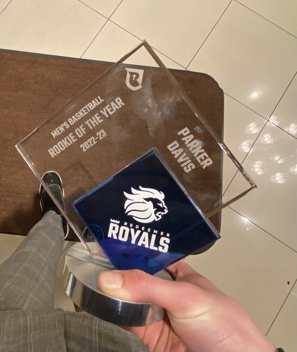 Parker on the red carpet at the Redeemer University Athletic banquet. Looking very dapper. Parker also picked up a piece of hardware. Very proud of you my boy. @Parker_davis1 @mcmastermbb @Josh_NPH @MR_DUNPHY @Josh_NPH