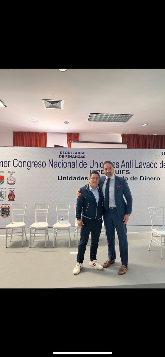 Neri T. León tweet media