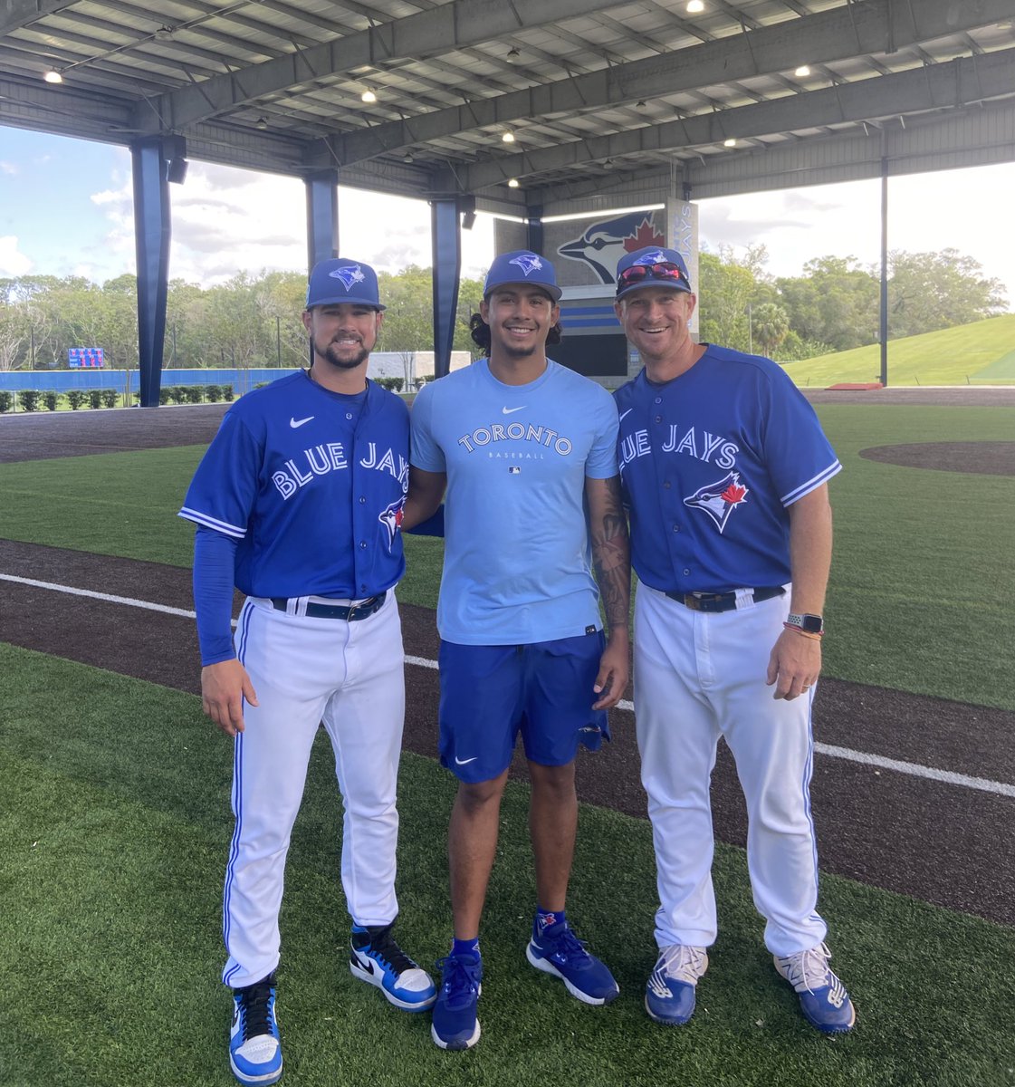 Los Pilotos ⏭️ Azulejos.