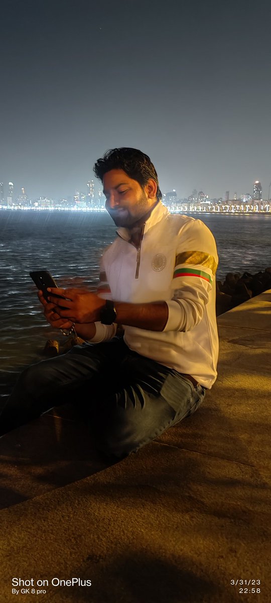 Gopeshk11450910's tweet photo. ~Happiness is not by chance but by choice.~♥️♥️ 

#mumbai #mumbaidiaries #mumbainightlife #marinedrive #marinedrivemumbai  #travelgram  #exploreplaces  #indiaphotography #lovetoexplore  #historicarchitecture #bombay #cityofdreams #mumbainightout #nightoutwithfriends 💕😊 https://t.co/thHjS8JLa5