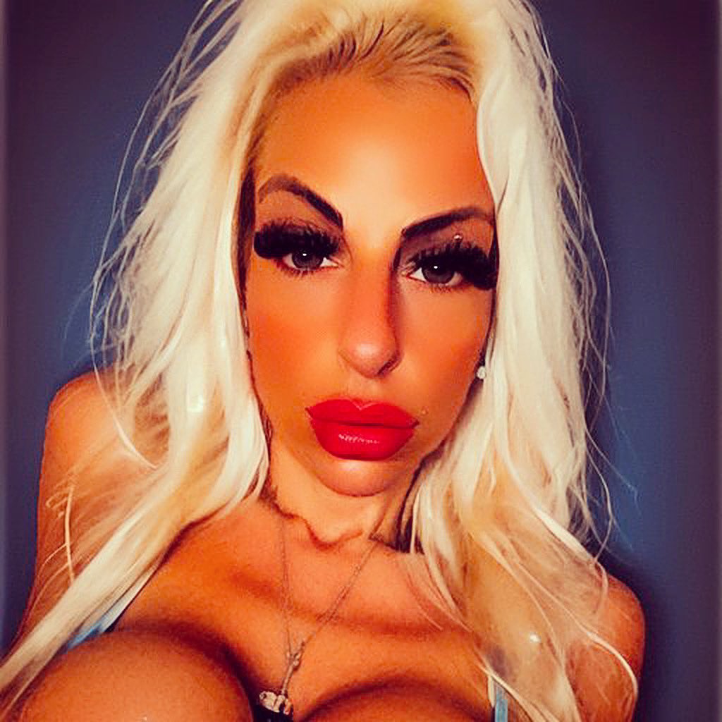 TAYSTEVENS's tweet photo. Kisses 😘 it’s that #aiart #artificialintelligence #lensa #lensaapp https://t.co/BZedusXS1X
