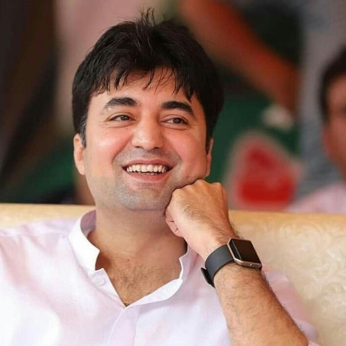 ان دونوں میں سے بہترین لیڈر کون اپنی راۓ کا اظہار کریں ۔
عطااللہ تارڑ❤️
مراد سعید 🔁 

ریٹویت🔁                              لائیک ❤