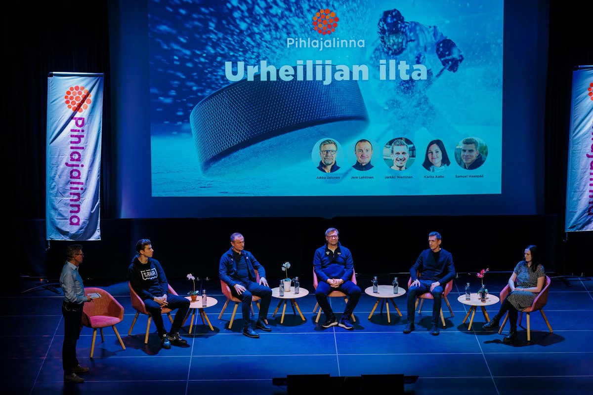 SAHAtraining's tweet photo. Millainen on hyvä suomalainen urheilijan polku? Vastauksia etsittiin Pihlajalinnan järjestämässä  Urheilijan illassa Turun Logomossa, missä fokuksena oli lasten ja nuorten kehittyminen urheilussa. https://t.co/2HYYEESupF