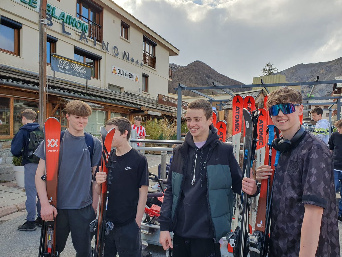 Sports | Kew House School tweet media