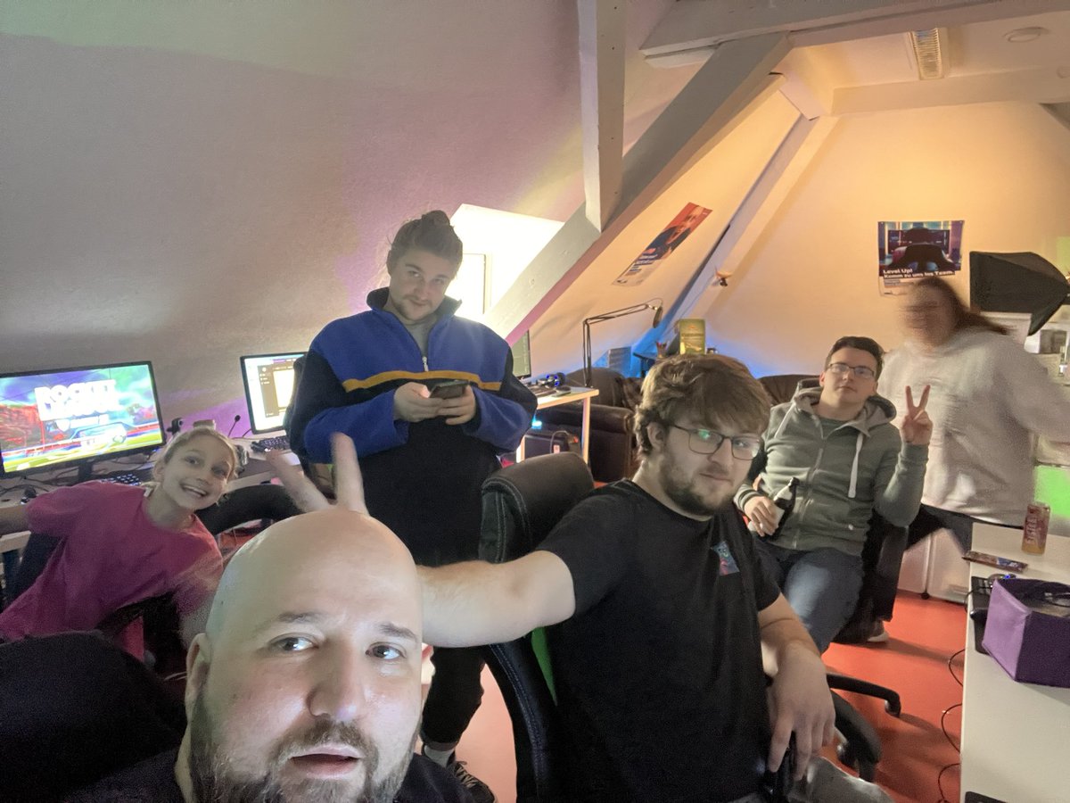 Unsere 2. kleine Vereinslan im Clubhaus ist zu Ende. LANs sind immer tolle Orte, an denen man viel Spaß miteinander hat. #heroesofmightypixels