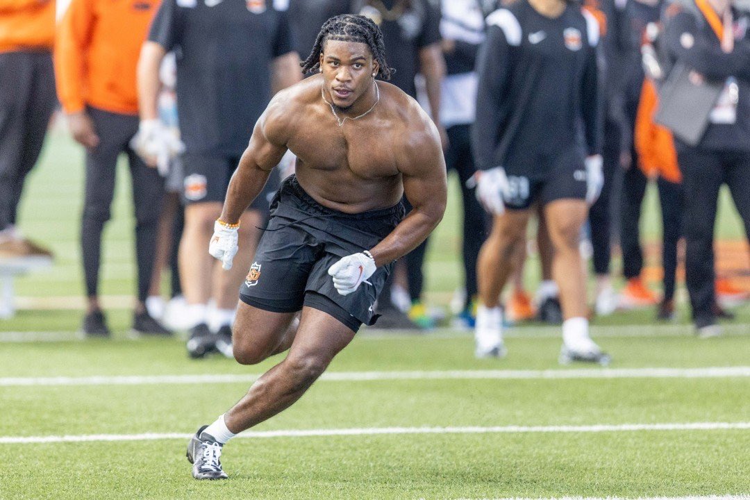 a1mont_'s tweet photo. I’m the example this really come with timing 📈#proday #NFL https://t.co/uuK2zyDEfH