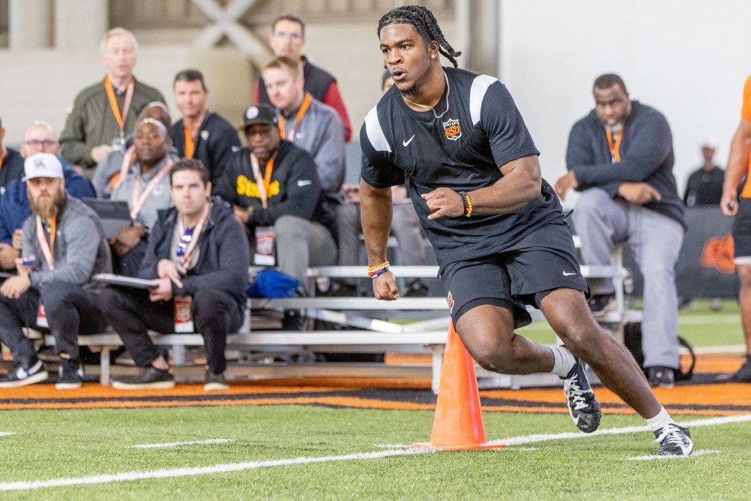 a1mont_'s tweet photo. I’m the example this really come with timing 📈#proday #NFL https://t.co/uuK2zyDEfH