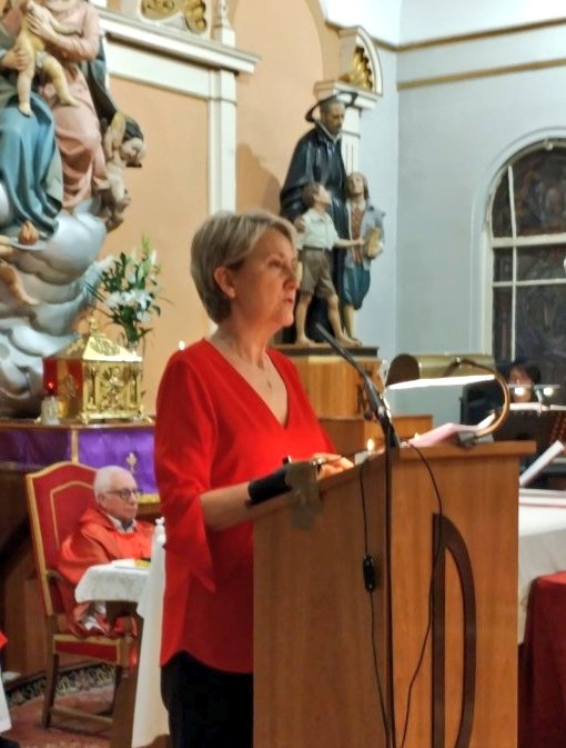 "Vosotros sois catequesis pura en la calle" dice <a href="/inmagalvano/">Inmaculada Galván ن</a> en la capilla de <a href="/CalasancioMAD/">Calasancio Madrid</a> También dice que "a El Divino Cautivo le espera su Madre cuando vosotros lleváis a su Hijo en andas por las calles de <a href="/MADRID/">Ayuntamiento Madrid</a>".