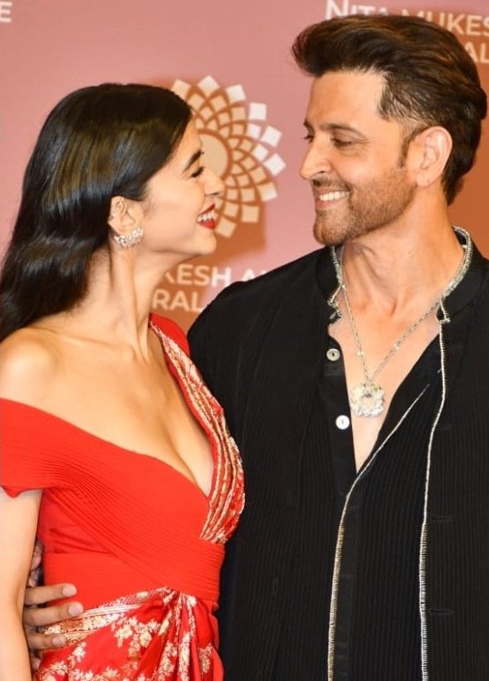 MaggiePol2's tweet photo. #PicOfADay 
No debate😌 

#HrithikRoshan  #Saba https://t.co/sCwzE0KjSy