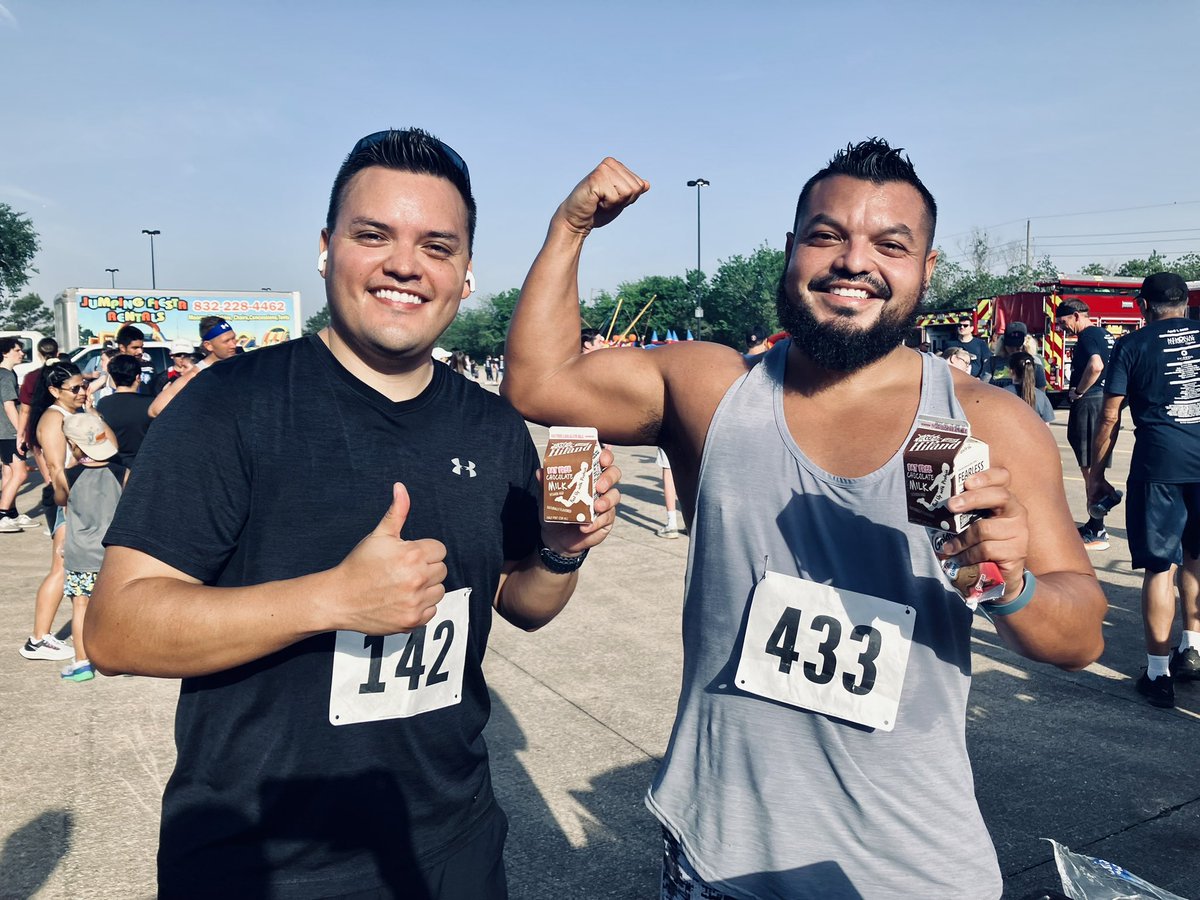DanielArizpe's tweet photo. This morning we ran the @CyFairISD 10th Annual Superintendent's Fun Run benefiting the @theCFEF!

#CFISDFunRun #CFISDspirit #cypresstx #cyfairfd https://t.co/TVYIMGdPN0