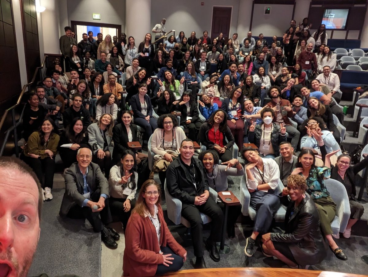 What a time we had. First in-person gathering for most of them, and me. I love my job @ HHMI, but miss regular facetime with students. The #GilliamFellows meeting filled my tank and will keep me going for quite a while! 💙💚💚💛 (⬅️ these hearts are sort of hhmi colors)