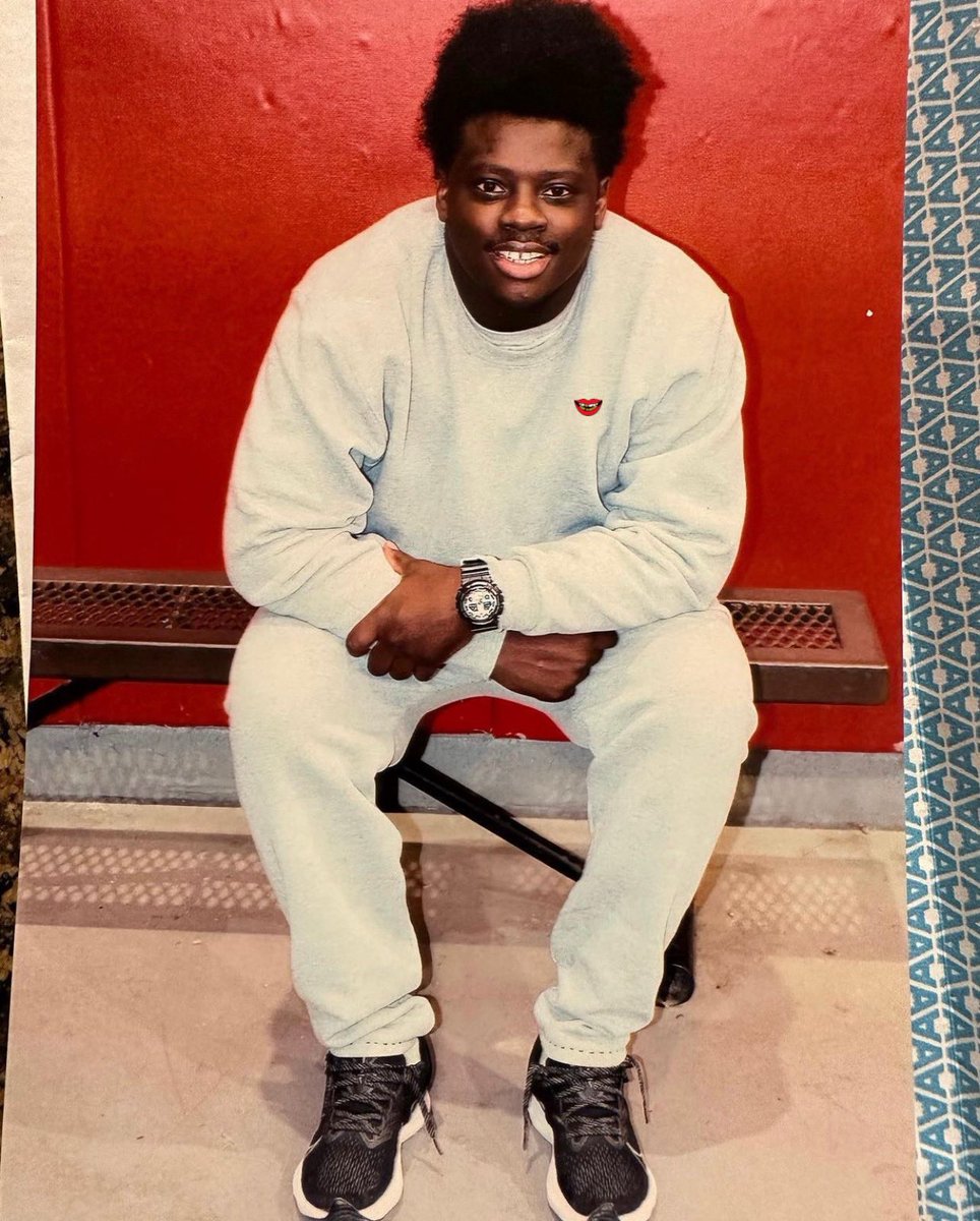 SAY CHEESE! 👄🧀 tweet media