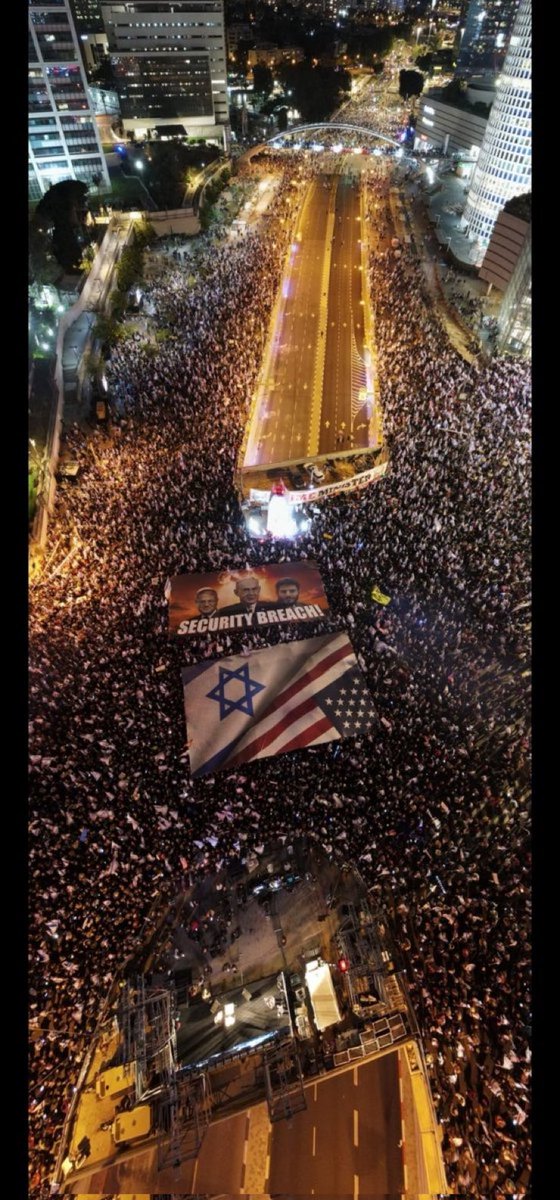 adin_dan's tweet photo. שומע @netanyahu — ככה נראים מאות אלפים. שקרן בן שקרן https://t.co/C1dz6hwIHM