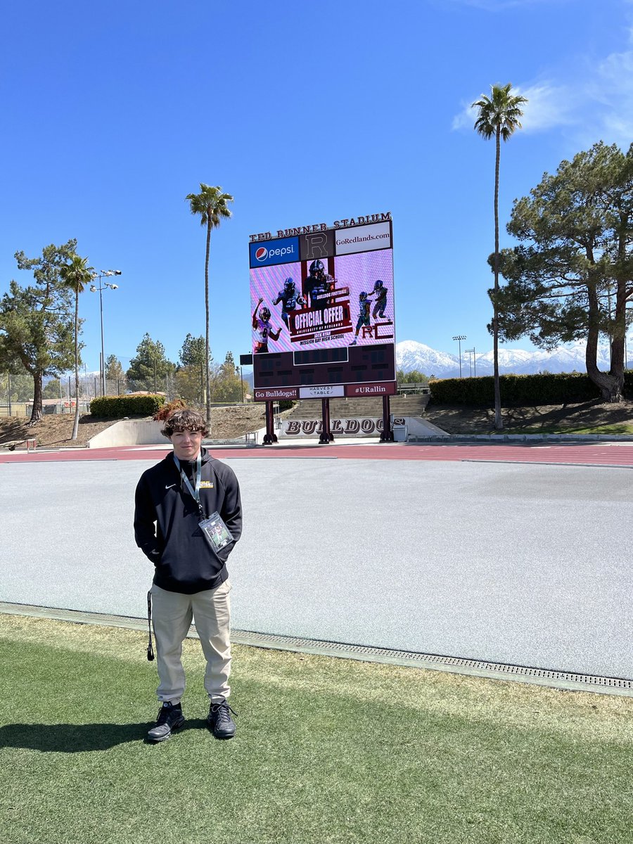 JackRyan241's tweet photo. Thank you @UR_CoachGood and Coach Moore for a great time @UofR_Football. And after a fantastic official visit I’d like to announce my official offer to continue my academic and athletic career at Redlands University.
@MissionBayFball 
@_jdsparks 
@evanaguon 
@Coach_KHarris16 https://t.co/EC645NuC5O