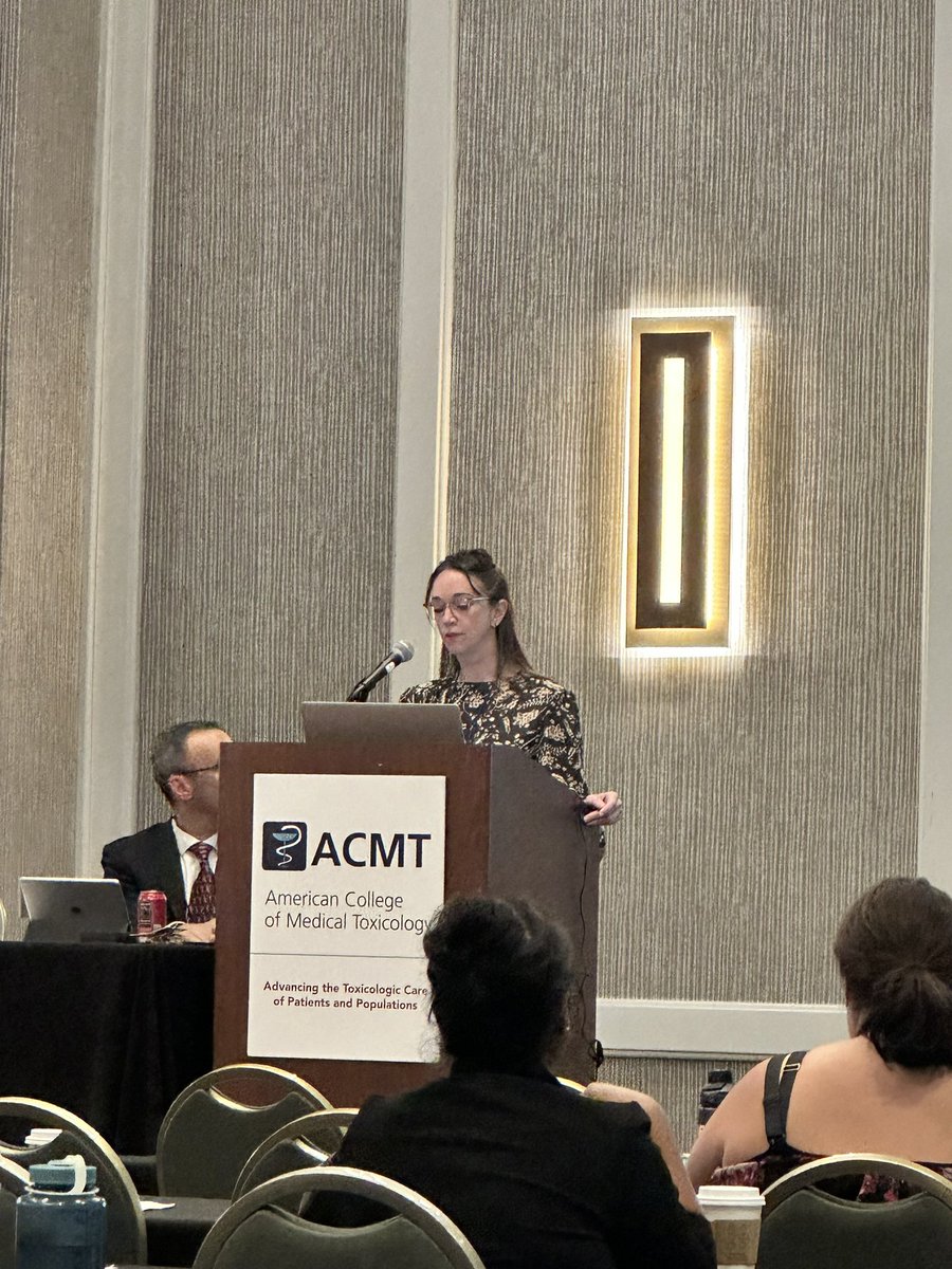 Dr. Spyres just gave a great talk on treatment of opioid use disorder in pregnancy at #ACMT2023. Thank you <a href="/mbspyres/">meghan spyres</a> !